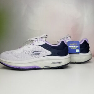 Skechers Women's Arch Fit GO Walk Workout Walker  Size 6 Lavender NWT